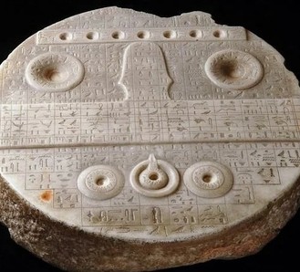 Египетский диск из алебастра и другие новости